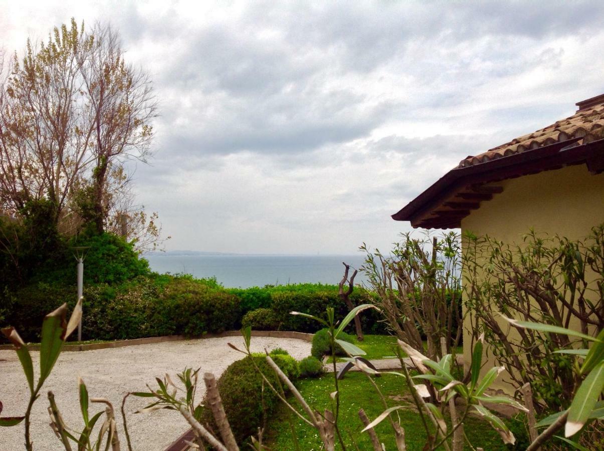 Residence Baia Vallugola Castel di Mezzo Exterior photo